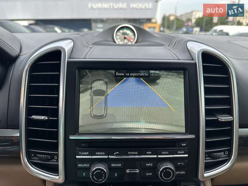 Позашляховик / Кросовер Porsche Cayenne 2014 в Києві