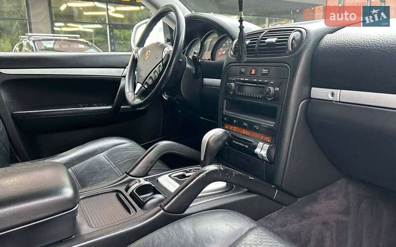 Внедорожник / Кроссовер Porsche Cayenne 2005 в Черновцах