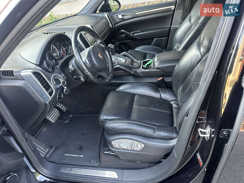 Внедорожник / Кроссовер Porsche Cayenne 2011 в Умани