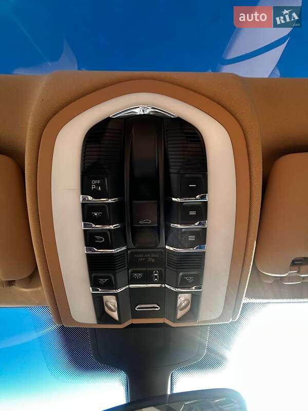 Позашляховик / Кросовер Porsche Cayenne 2013 в Харкові