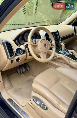 Внедорожник / Кроссовер Porsche Cayenne 2011 в 