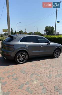 Внедорожник / Кроссовер Porsche Cayenne 2019 в 
