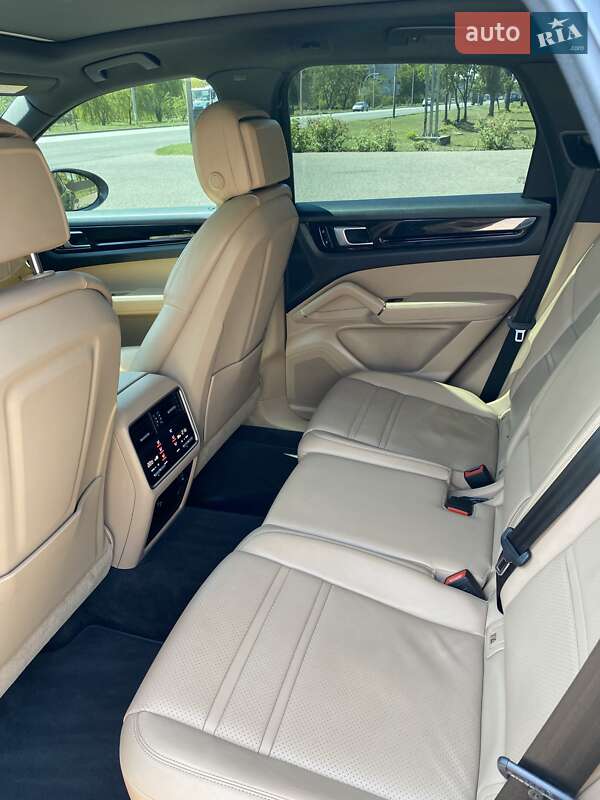 Внедорожник / Кроссовер Porsche Cayenne 2019 в Павлограде