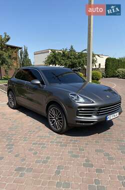 Внедорожник / Кроссовер Porsche Cayenne 2019 в 