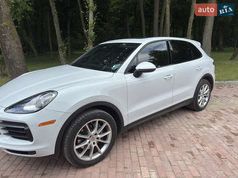 Внедорожник / Кроссовер Porsche Cayenne 2018 в 