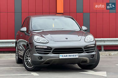 Позашляховик / Кросовер Porsche Cayenne 2012 в 