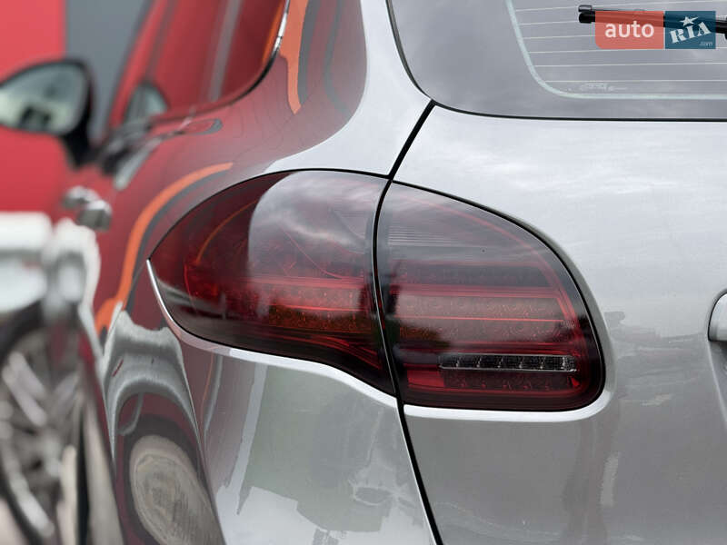 Внедорожник / Кроссовер Porsche Cayenne 2012 в Киеве фото 15 Внедорожник / Кроссовер Porsche Cayenne 2012 в Киеве