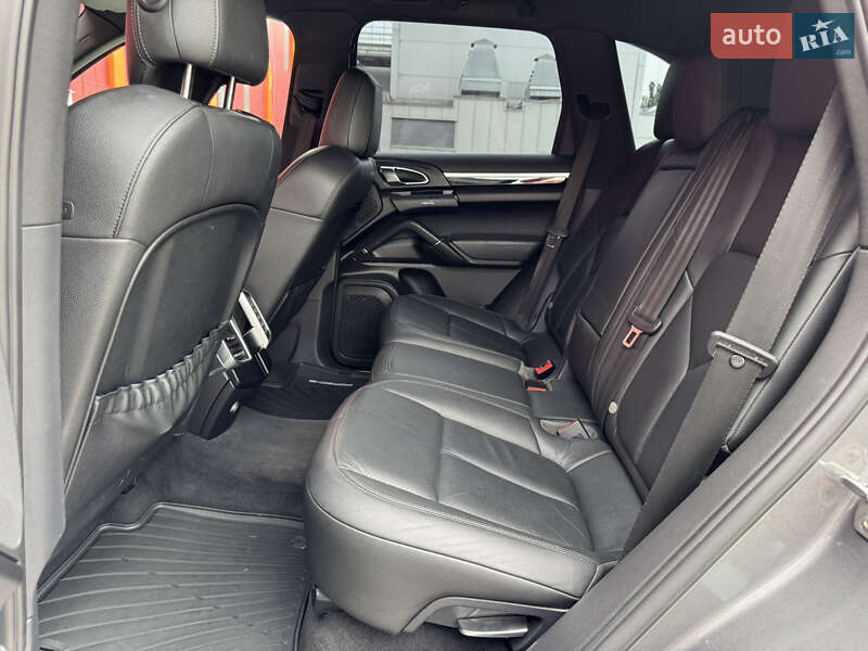 Внедорожник / Кроссовер Porsche Cayenne 2012 в Киеве фото 21 Внедорожник / Кроссовер Porsche Cayenne 2012 в Киеве