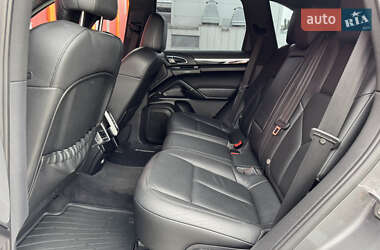 Позашляховик / Кросовер Porsche Cayenne 2012 в 