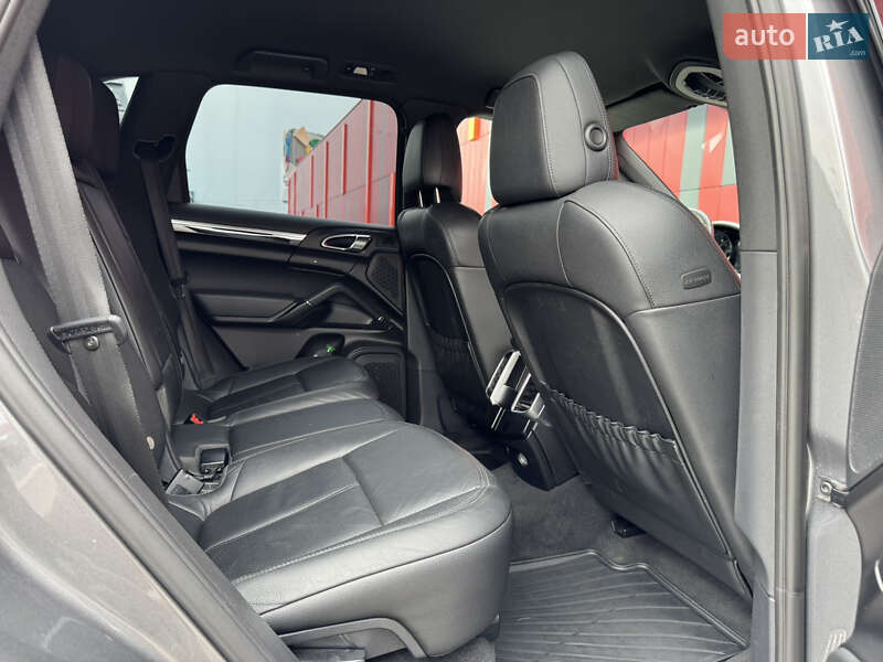 Внедорожник / Кроссовер Porsche Cayenne 2012 в Киеве фото 25 Внедорожник / Кроссовер Porsche Cayenne 2012 в Киеве