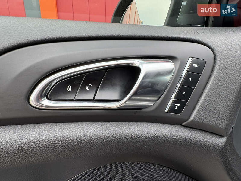 Внедорожник / Кроссовер Porsche Cayenne 2012 в Киеве фото 33 Внедорожник / Кроссовер Porsche Cayenne 2012 в Киеве