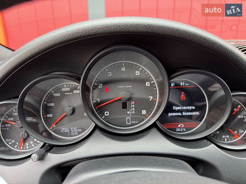 Внедорожник / Кроссовер Porsche Cayenne 2012 в Киеве фото 37 Внедорожник / Кроссовер Porsche Cayenne 2012 в Киеве