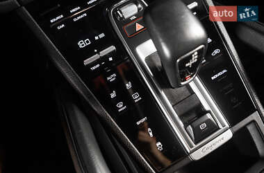 Внедорожник / Кроссовер Porsche Cayenne 2018 в 
