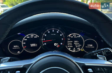 Внедорожник / Кроссовер Porsche Cayenne 2018 в 
