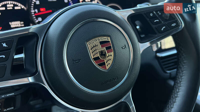 Позашляховик / Кросовер Porsche Cayenne 2018 в Львові