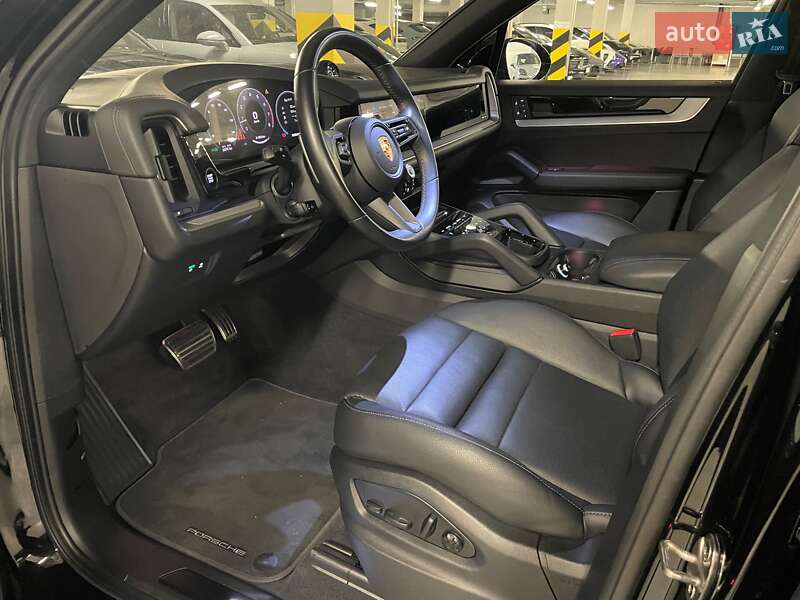 Внедорожник / Кроссовер Porsche Cayenne 2023 в Киеве фото 4 Внедорожник / Кроссовер Porsche Cayenne 2023 в Киеве