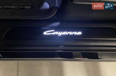 Внедорожник / Кроссовер Porsche Cayenne 2023 в 