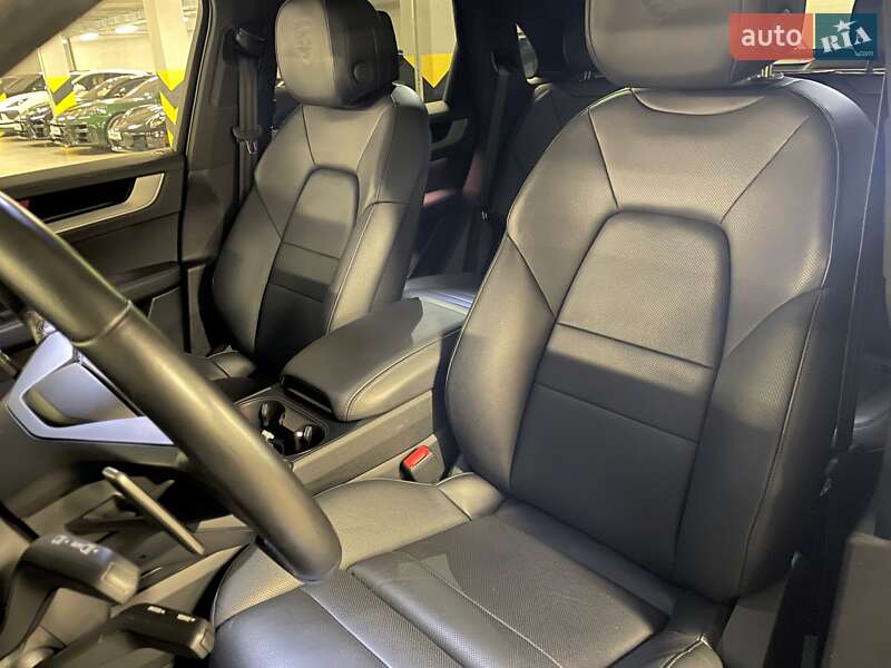 Внедорожник / Кроссовер Porsche Cayenne 2023 в Киеве фото 27 Внедорожник / Кроссовер Porsche Cayenne 2023 в Киеве