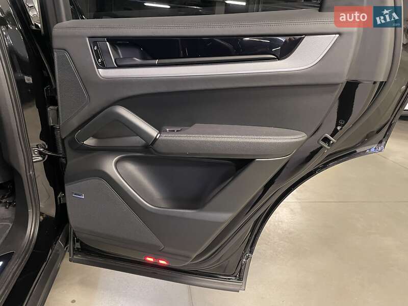 Внедорожник / Кроссовер Porsche Cayenne 2023 в Киеве фото 40 Внедорожник / Кроссовер Porsche Cayenne 2023 в Киеве