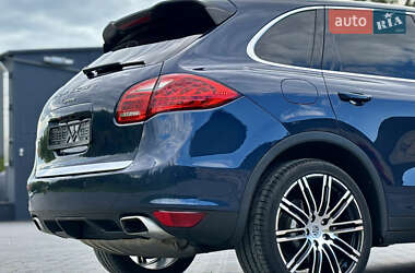 Позашляховик / Кросовер Porsche Cayenne 2012 в 