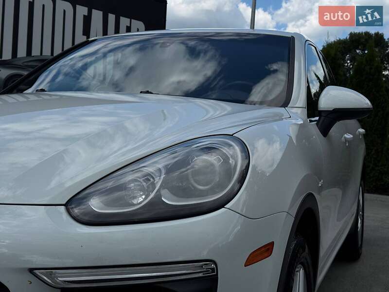 Позашляховик / Кросовер Porsche Cayenne 2015 в Кам'янець-Подільському