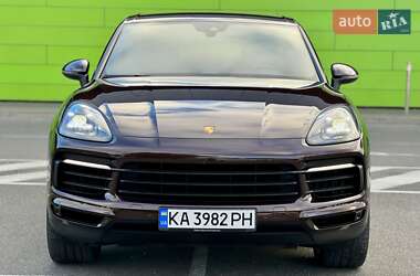Внедорожник / Кроссовер Porsche Cayenne 2018 в 