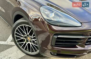 Внедорожник / Кроссовер Porsche Cayenne 2018 в 