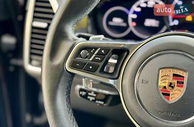 Внедорожник / Кроссовер Porsche Cayenne 2018 в 