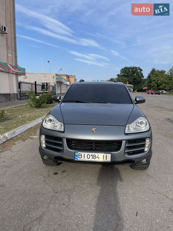 Внедорожник / Кроссовер Porsche Cayenne 2004 в 