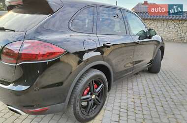 Позашляховик / Кросовер Porsche Cayenne 2013 в 