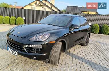 Позашляховик / Кросовер Porsche Cayenne 2013 в 