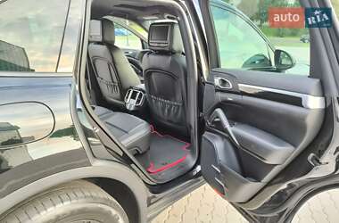 Позашляховик / Кросовер Porsche Cayenne 2013 в 