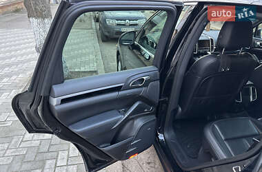 Внедорожник / Кроссовер Porsche Cayenne 2014 в 