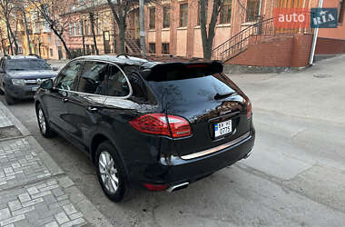 Внедорожник / Кроссовер Porsche Cayenne 2014 в 
