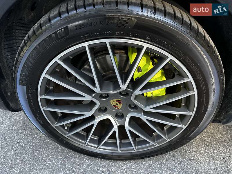 Позашляховик / Кросовер Porsche Cayenne 2018 в Києві