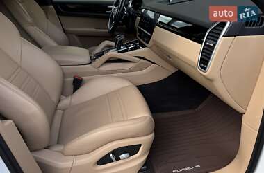 Внедорожник / Кроссовер Porsche Cayenne 2019 в 