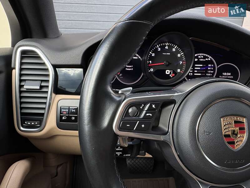 Внедорожник / Кроссовер Porsche Cayenne 2019 в Стрые