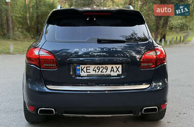 Внедорожник / Кроссовер Porsche Cayenne 2012 в 