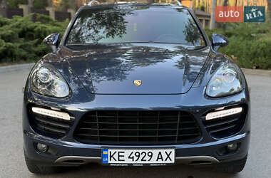 Внедорожник / Кроссовер Porsche Cayenne 2012 в 