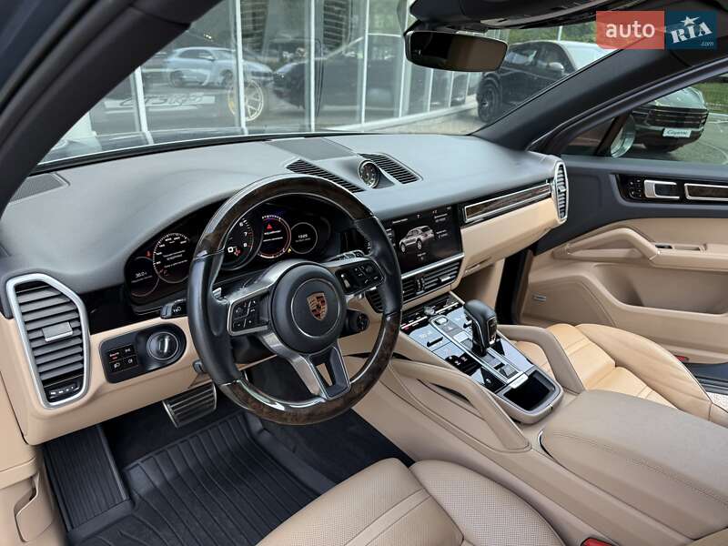 Внедорожник / Кроссовер Porsche Cayenne 2018 в Днепре