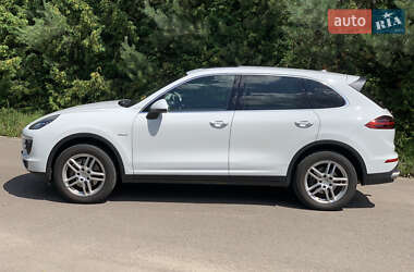 Внедорожник / Кроссовер Porsche Cayenne 2015 в 