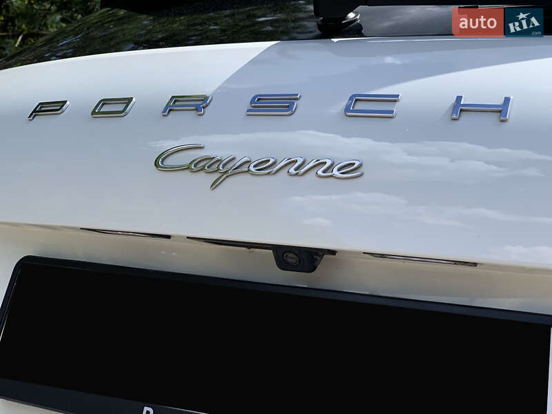 Позашляховик / Кросовер Porsche Cayenne 2015 в Рівному