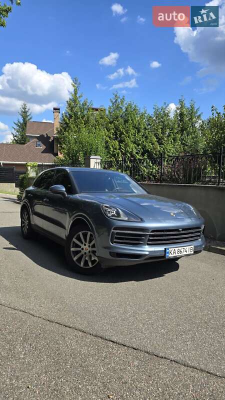 Внедорожник / Кроссовер Porsche Cayenne 2019 в 