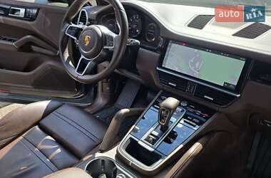 Внедорожник / Кроссовер Porsche Cayenne 2019 в 