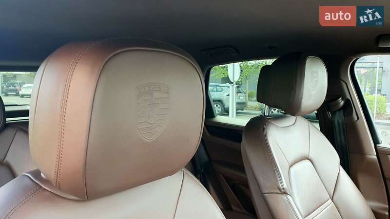 Внедорожник / Кроссовер Porsche Cayenne 2019 в Киеве