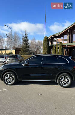 Внедорожник / Кроссовер Porsche Cayenne 2014 в 