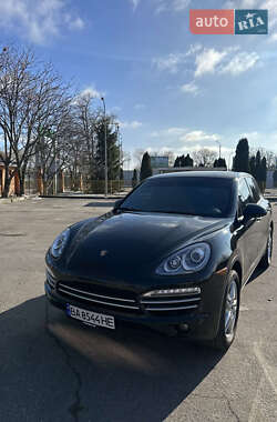 Внедорожник / Кроссовер Porsche Cayenne 2014 в 
