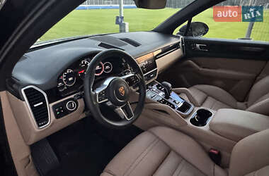 Внедорожник / Кроссовер Porsche Cayenne 2019 в 