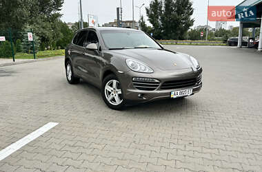 Внедорожник / Кроссовер Porsche Cayenne 2012 в Киеве