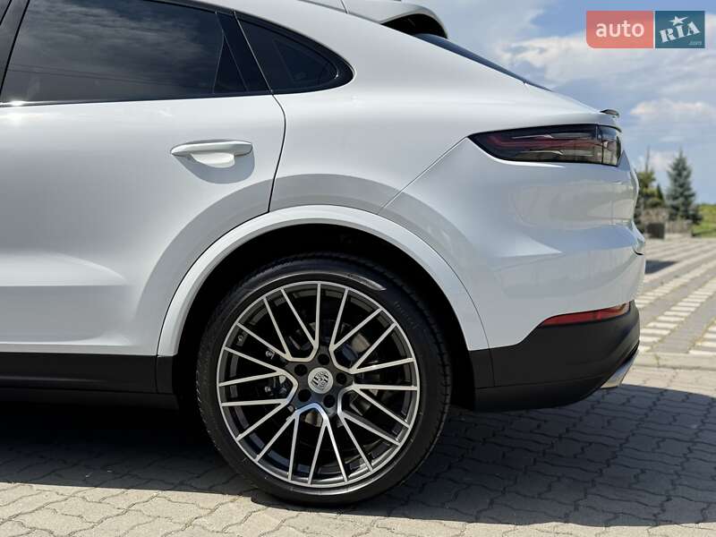 Позашляховик / Кросовер Porsche Cayenne 2019 в Стрию